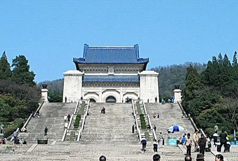 Sun Yat-sen Mausoleum play precautions