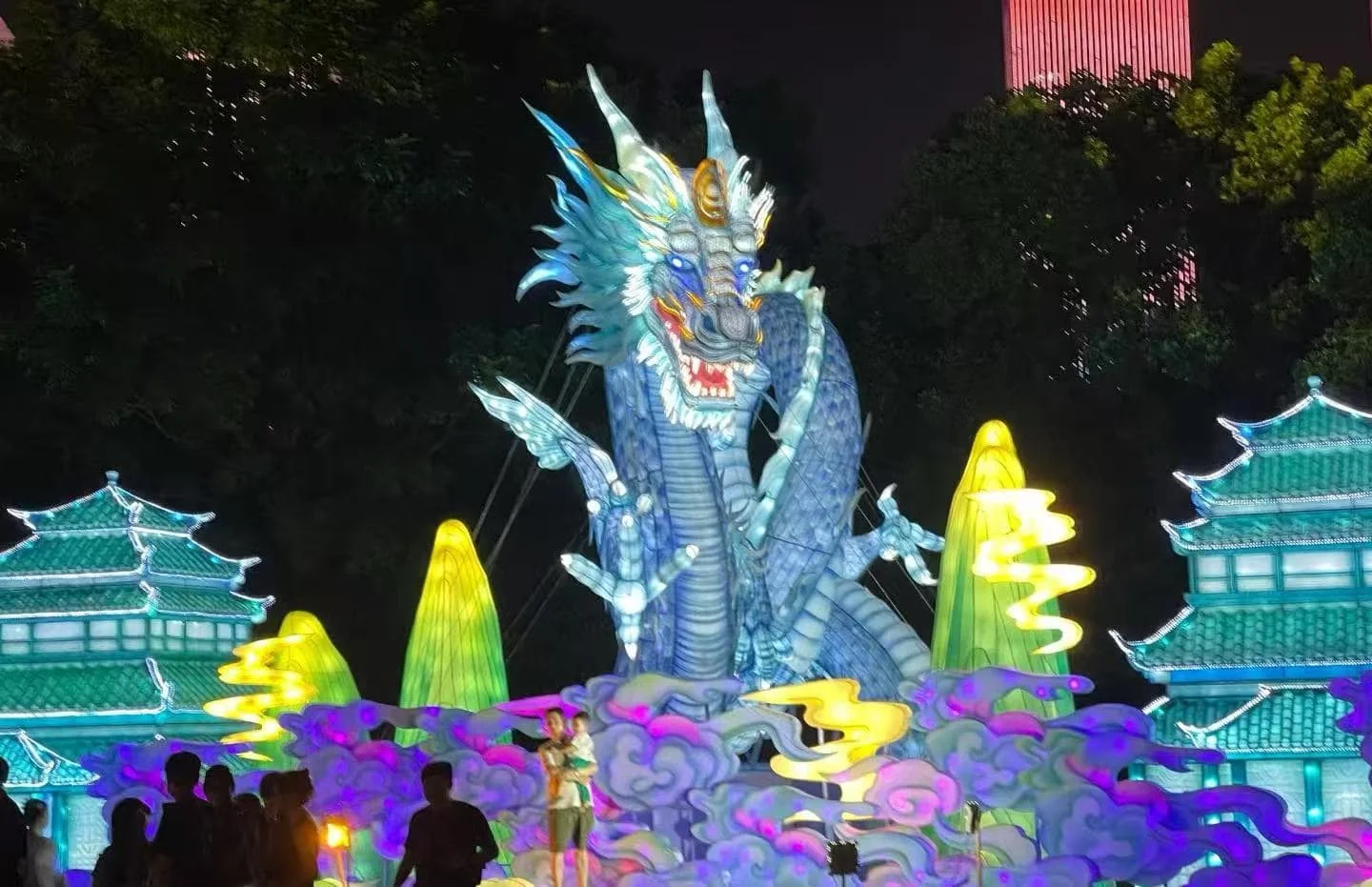 Lantern Festival Guide for Changsha’s Orange Isle Pavilion During Chinese New Year
