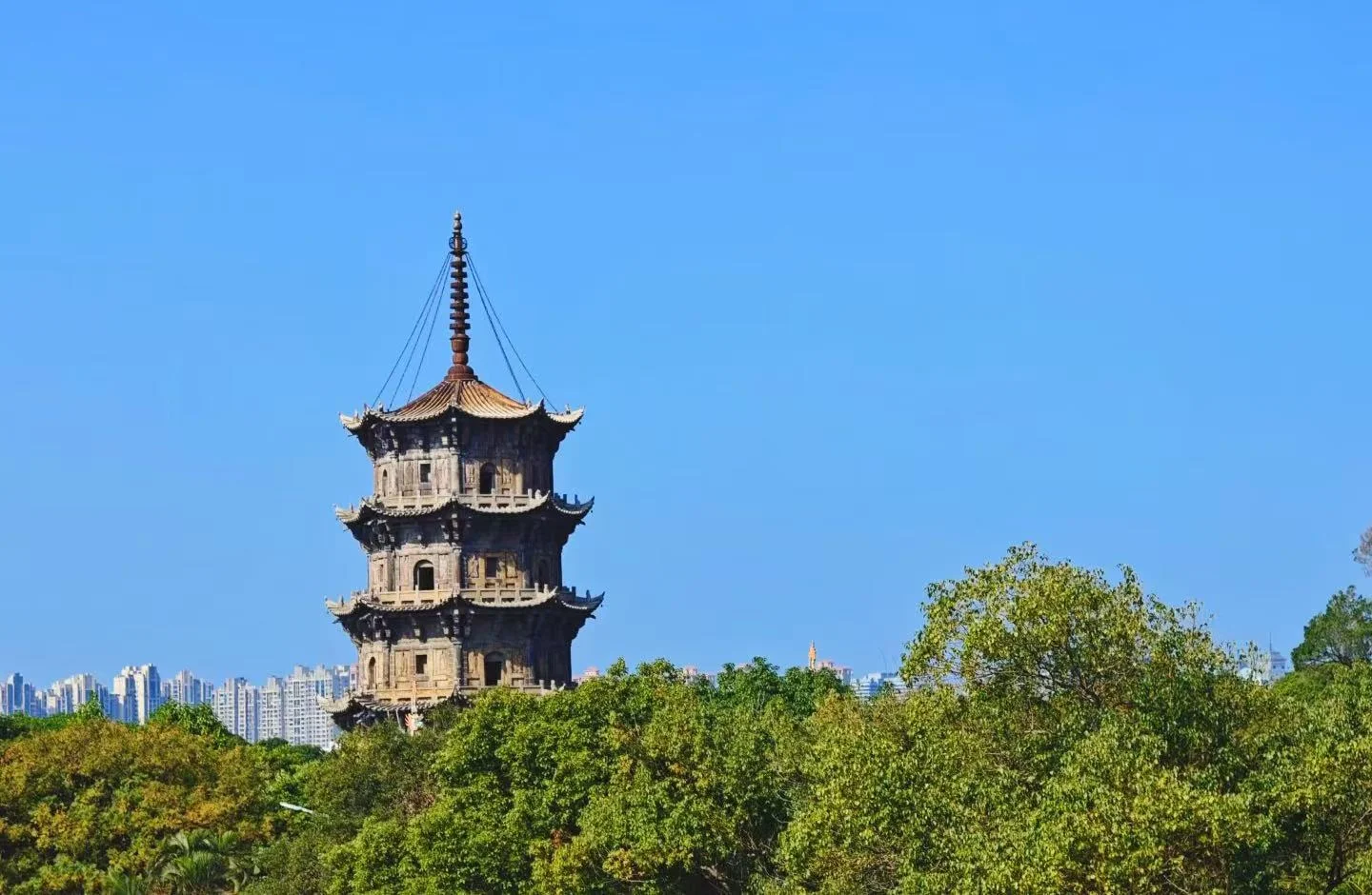 A Complete Travel Guide to Quanzhou Kaiyuan Temple and West Street