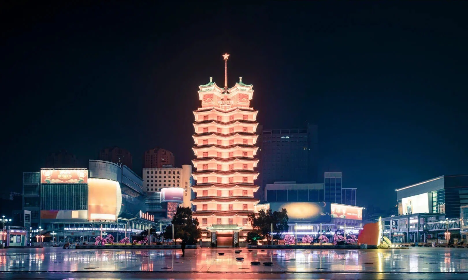 Visiting Zhengzhou Erqi Memorial Tower What You Need to Know