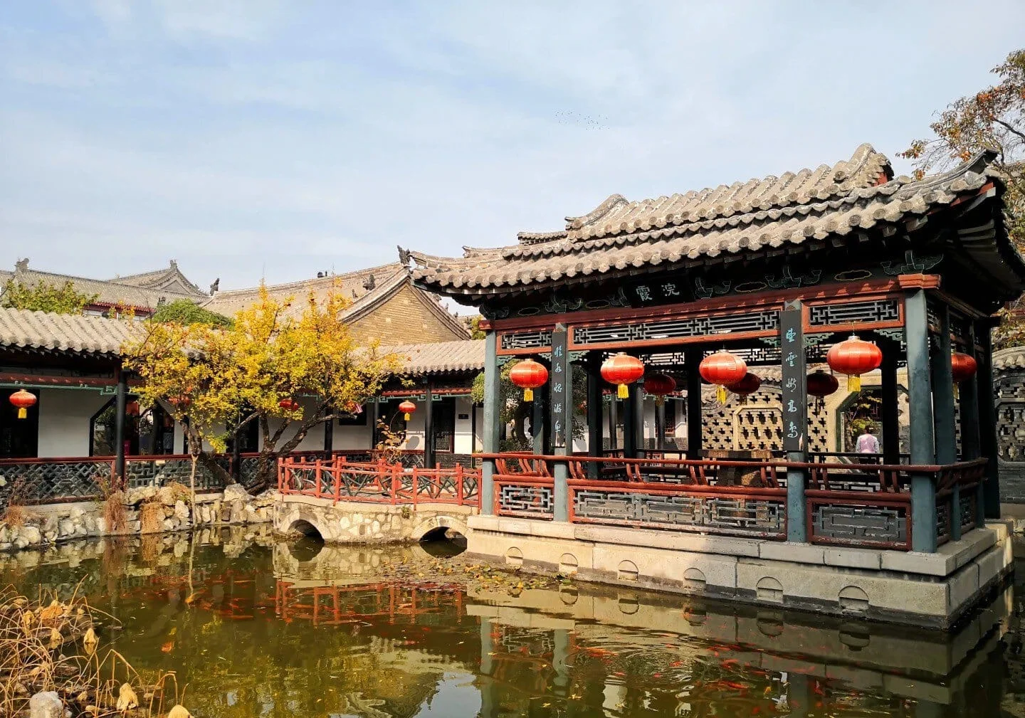 Plan Your Visit to Weifang Shihu Garden with This Booking Guide