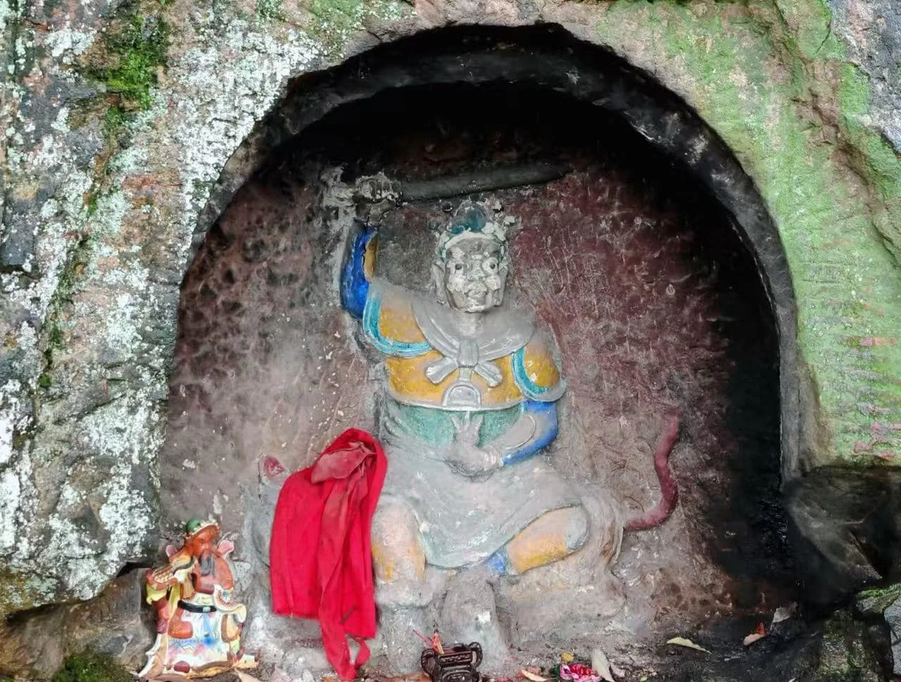 Exploring Chongqing Erlangmiao Temple and More