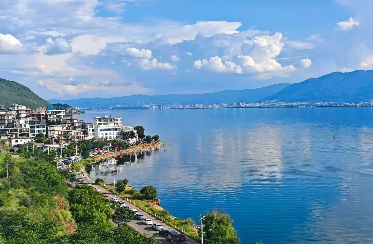 Exploring Erhai Lake in Dali: Must-Do Experiences