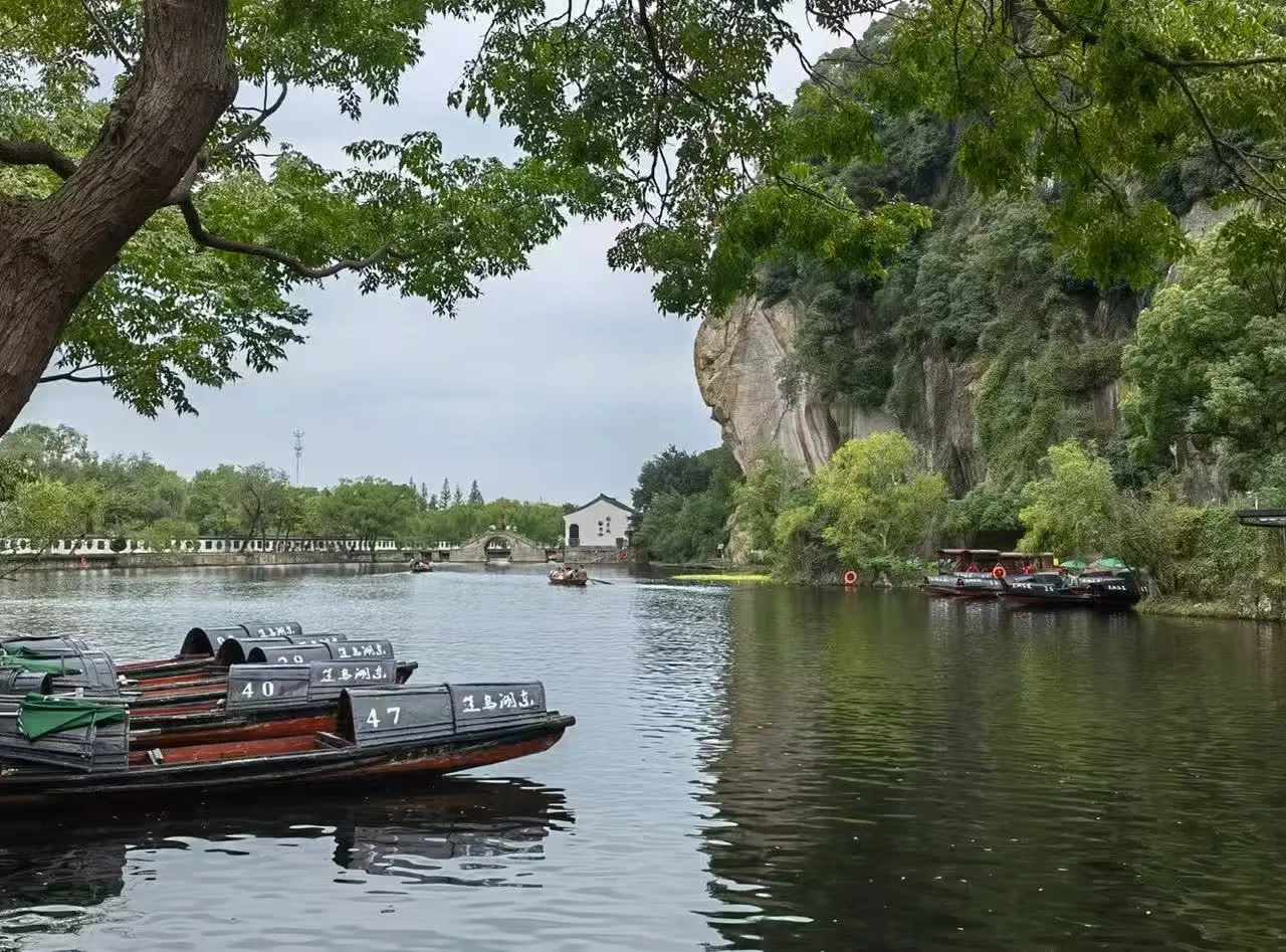 Shaoxing East Lake Guide for First-Time Visitors